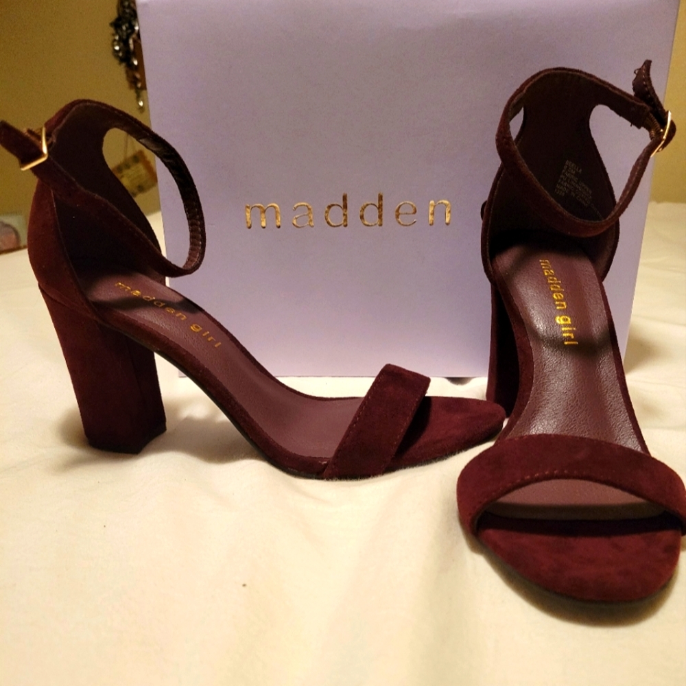 Women's shoes